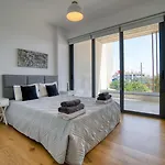 Premier 105 1 Bed 파포스