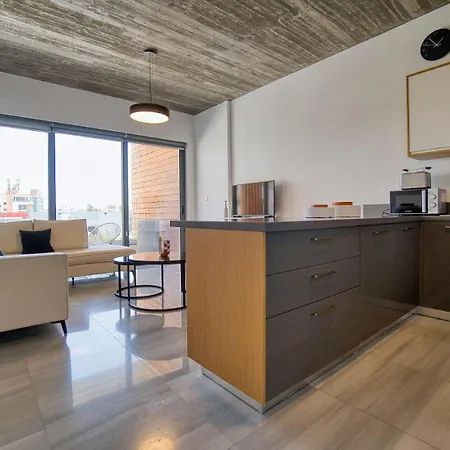 Premier 105 1 Bed Appartement *