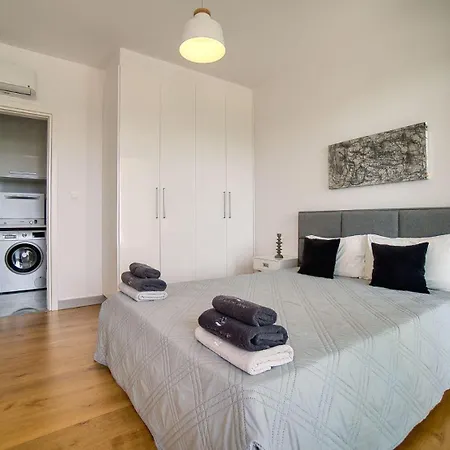 Premier 105 1 Bed Apartment